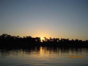 136  26-8-09   The Sun Setting on Victoria River Cruise Timber Creek