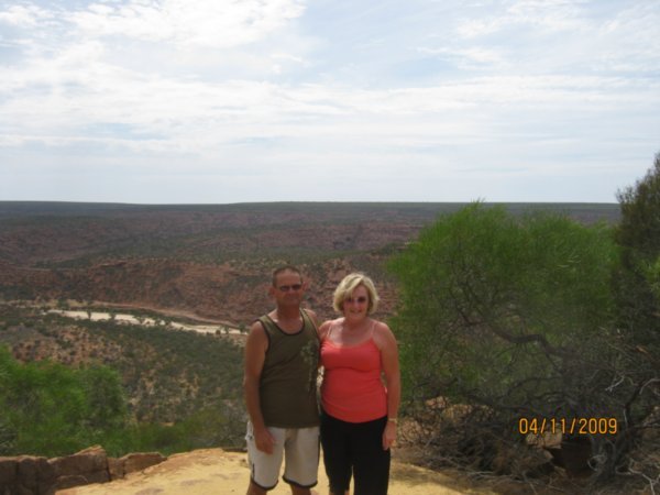 25     4-11-09  Dennis & Michelle at the Lookout Kalbarri National Park