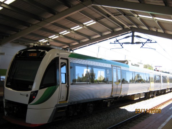 8    23-11-09    Nice trains Perth