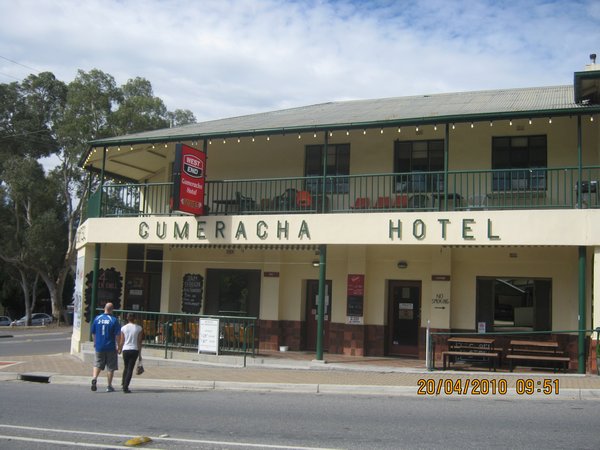 39  20-4-2010  Gumeracha Hotel