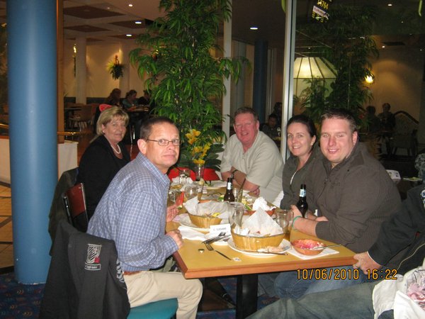 53  10-6-10   Den, Loz,Ron,Craig & Liz at Collies Wollongong NSW