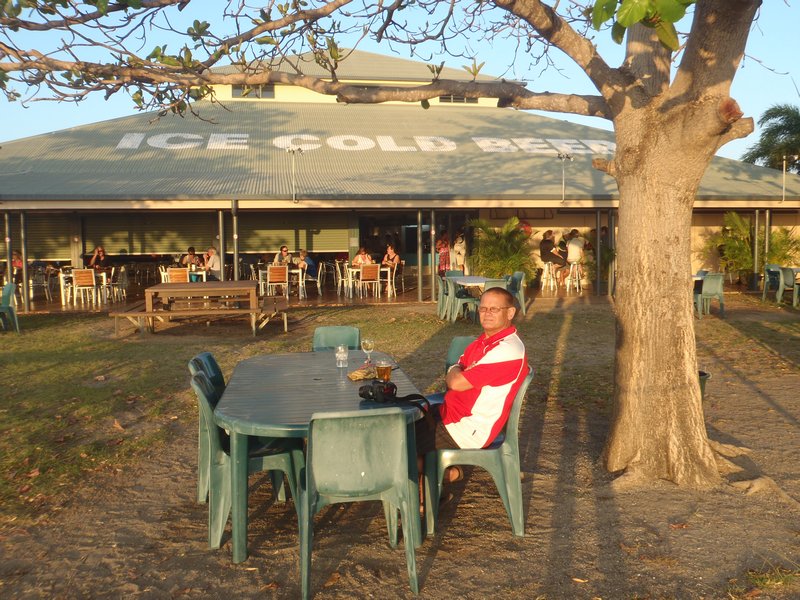 14   2-9-11   The Sunset Tavern Karumba