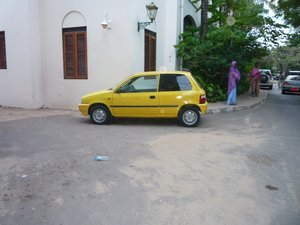 Yellow Car... PUNCH!