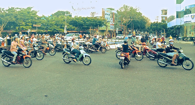 roundabout madness Hanoi