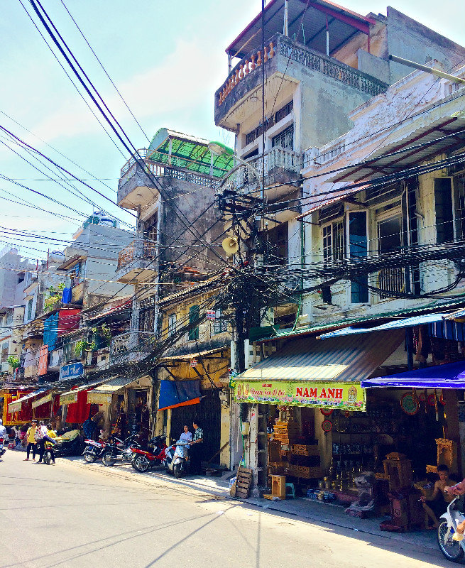 electrical wire madness Hanoi