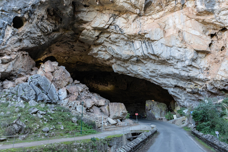 Entrance to Jenolan Caves