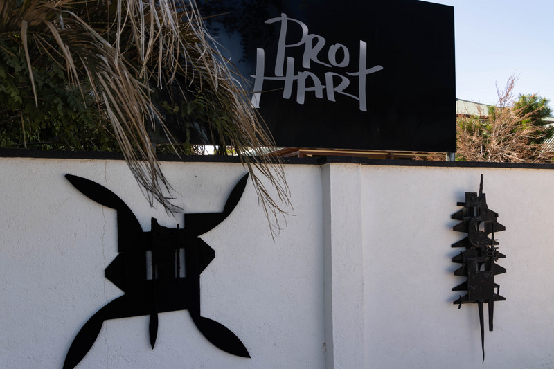 Pro Hart Gallery