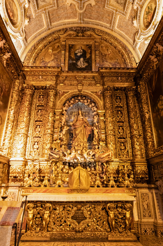 Sao Roque main altar