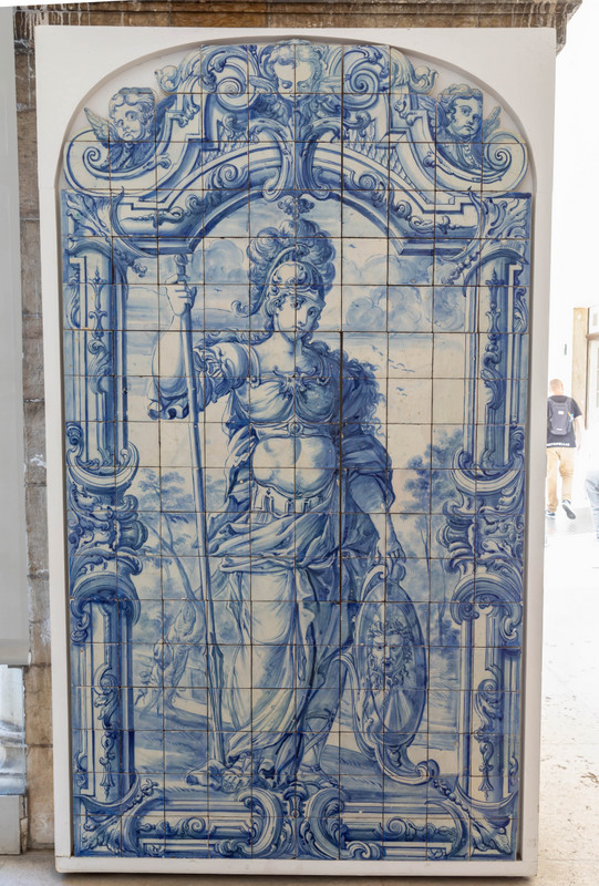 Faience in blue and white