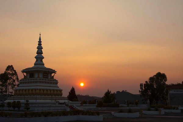 Sunset at Lao memorial