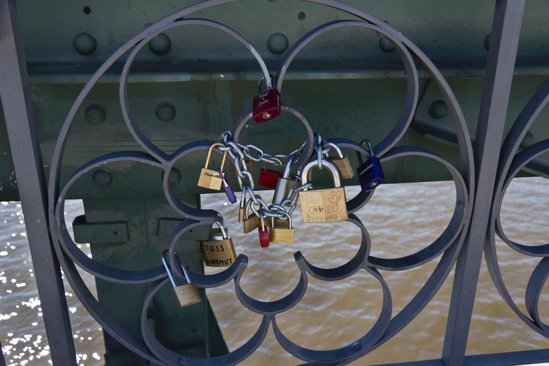 Love locks on the Eiserner Steg