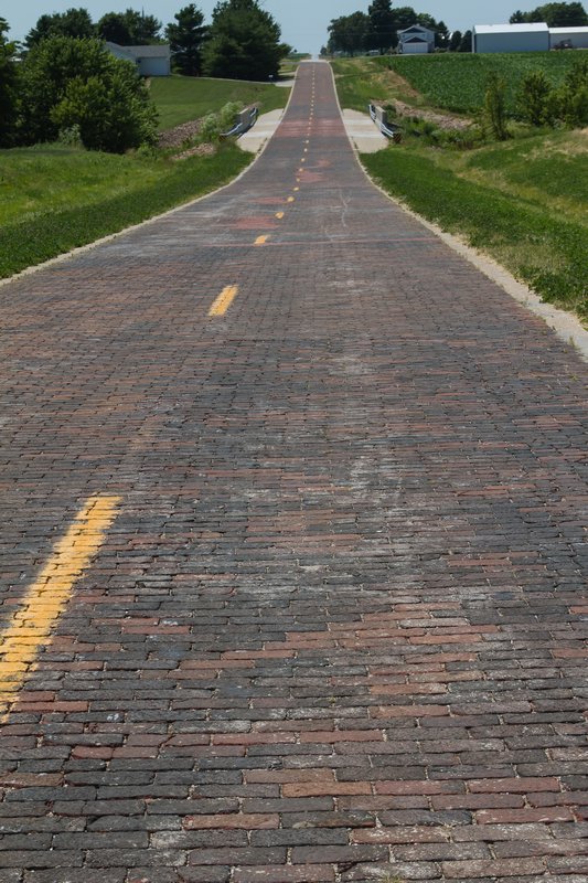 Brick-paved Route 66