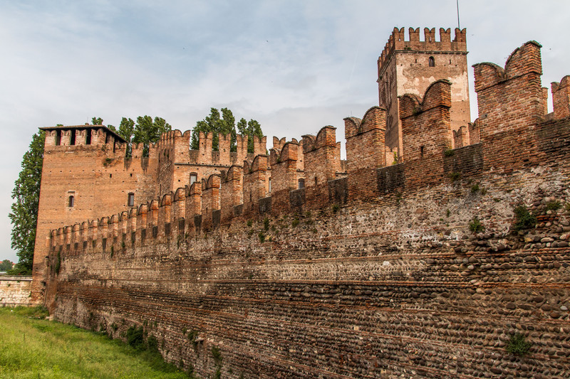 Castelveccio Walls