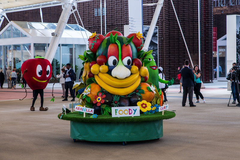 'Foody' the Expo's mascot in the parade