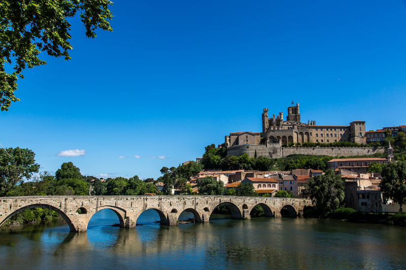 Pont Vieux and Cathédrale Saint-Nazaire