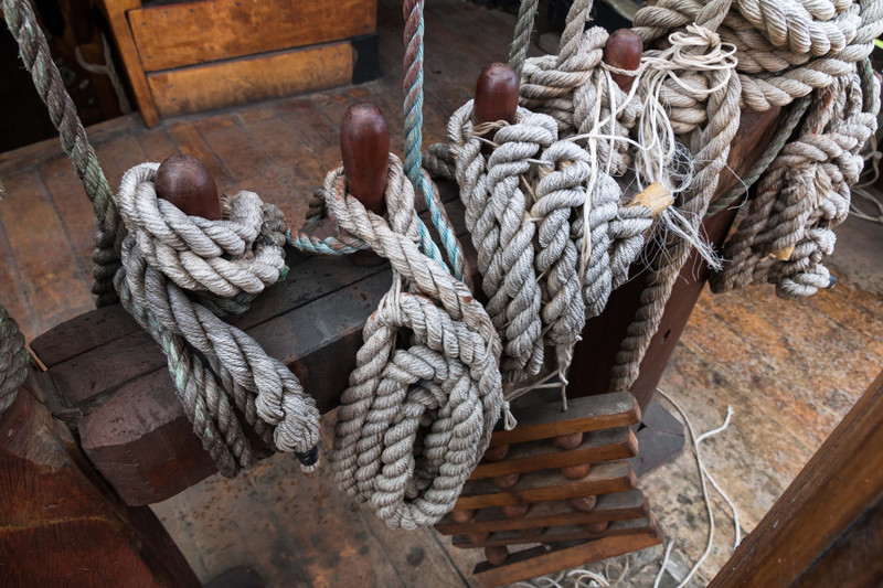 Ropes on board the Nao Victoria