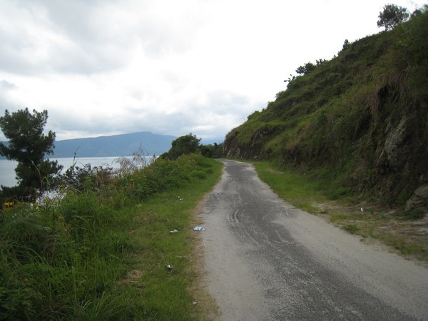 the 1 road on samosir