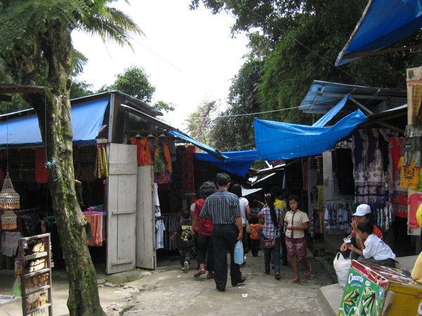 crowded market