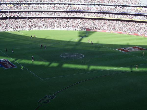 Collingwood losing to Essendon at 'The G'