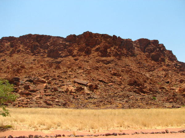 The red mountains