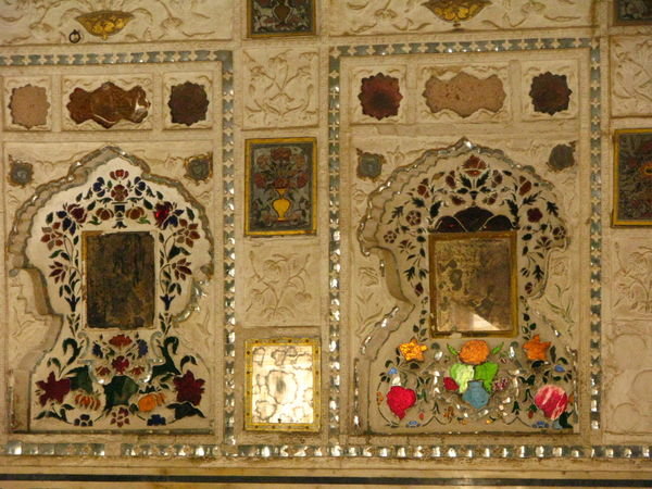 Details on a palace wall
