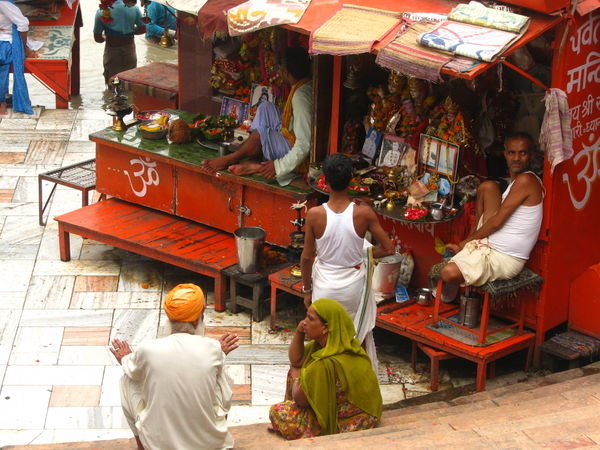 Vendors by the ghat