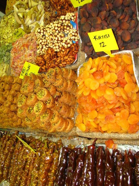 Dried fruit & sweets