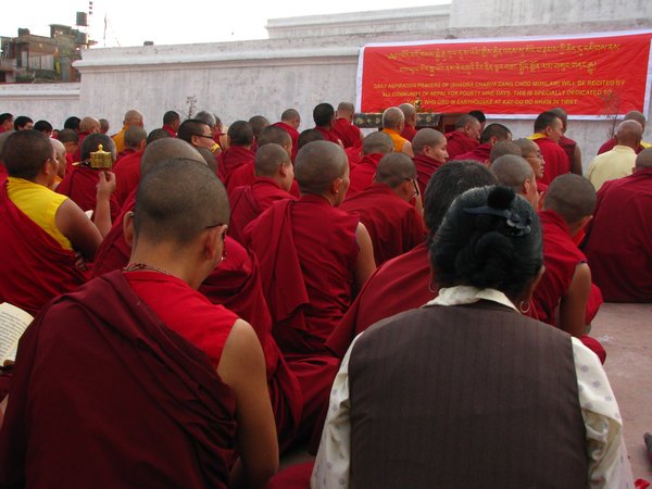 prayer for victims of Tibetan earthquake