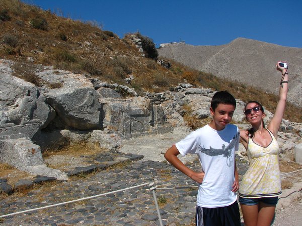 Amanda & Yannick at Ancient Thira, Santorini