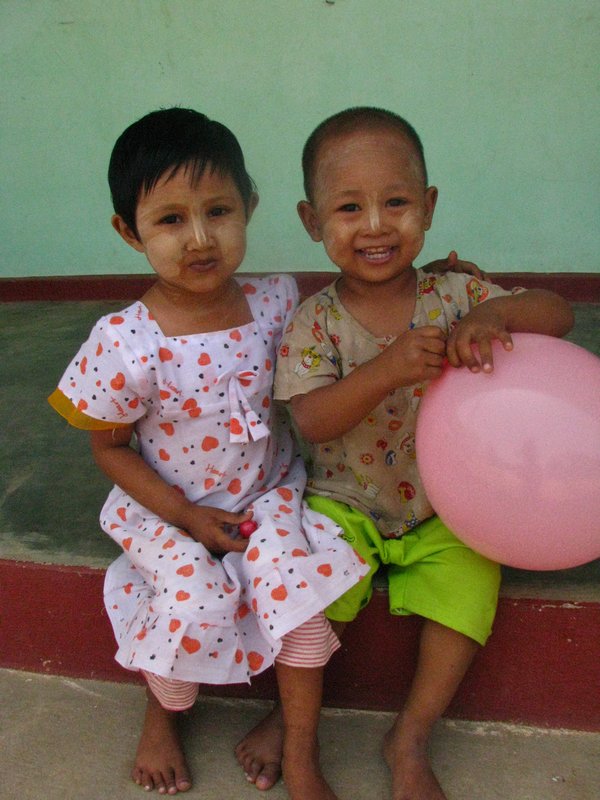 Burmese Kids: