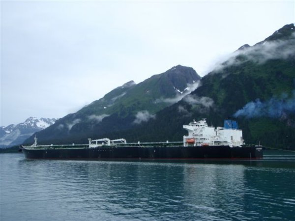 Tanker heading to the pipeline terminal