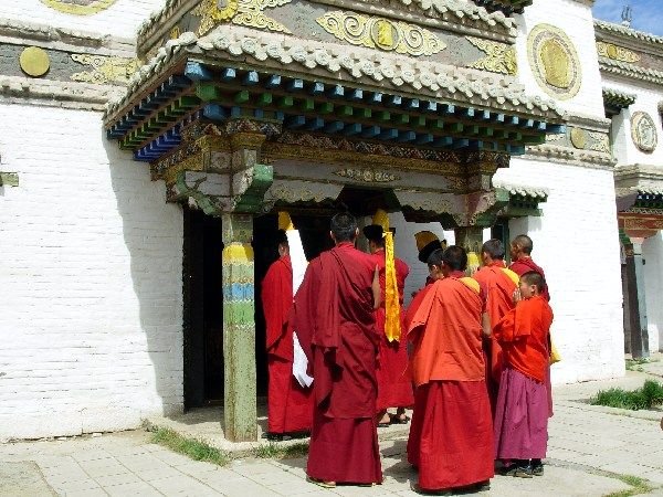 monks preparing for a ceremony at Erdene Zuu Khiid