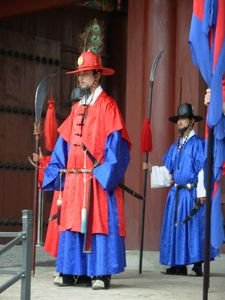 Joseon-uniformed soldiers at Gyeongbokgung