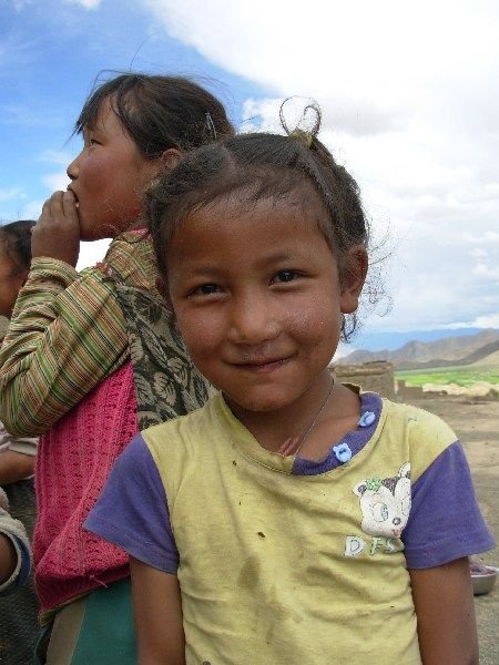 Tibetan children on the Gyantse road