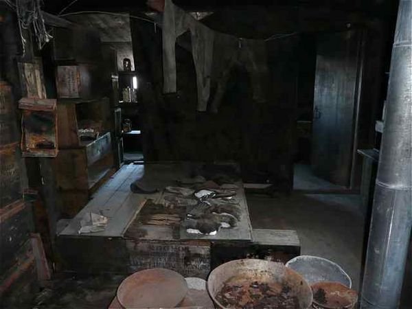 inside the Discovery hut