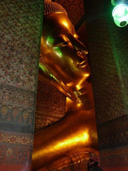 the reclining Buddha at Wat Pho
