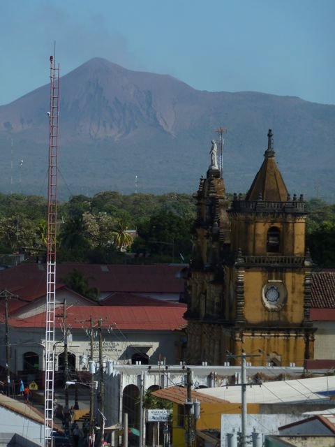 Cerro Negro and Iglesia de La Recolección