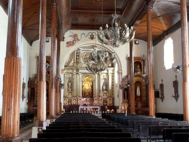 inside Iglesia de La Merced