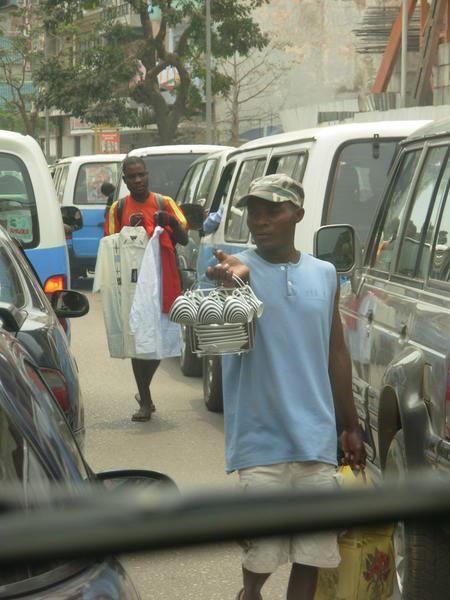 Luanda street-sellers