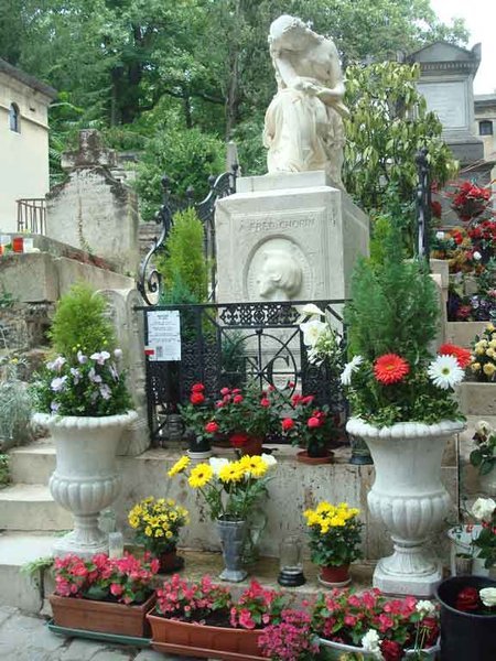 Le Pere Lachaise Cemetery