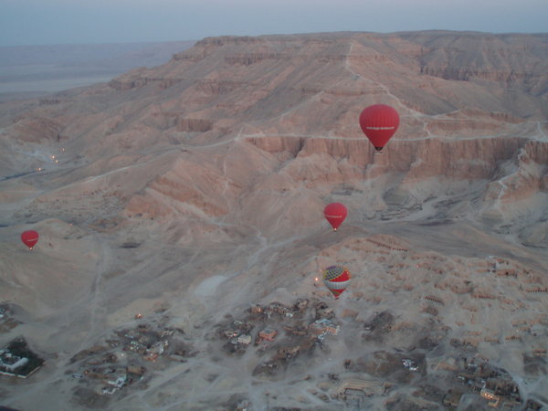 ballooning over Valley of the Kings