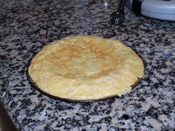 tortilla patata (or Spanish Omelette for the tourists)
