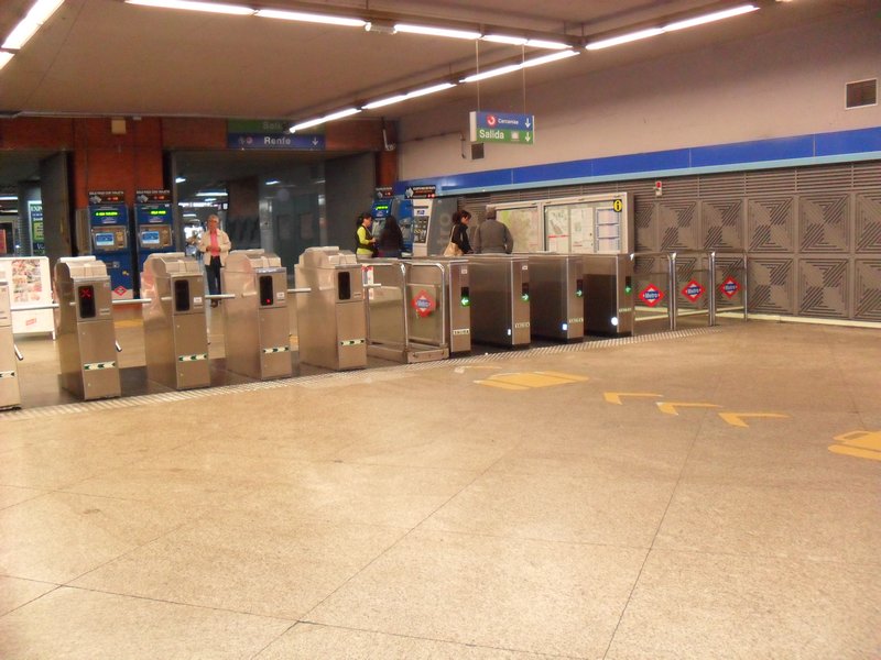 1. Metro