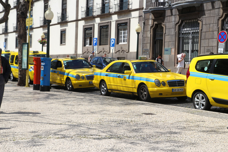 Mercedes taxis