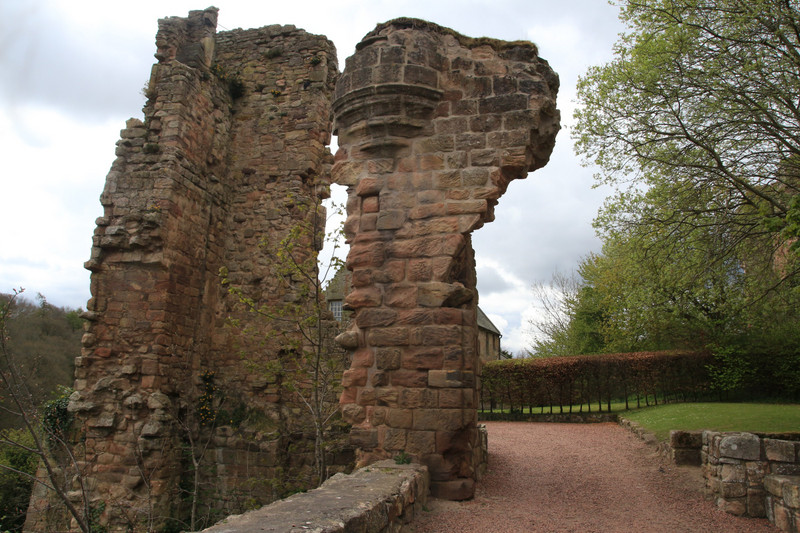 Rosslyn Castle Ruins