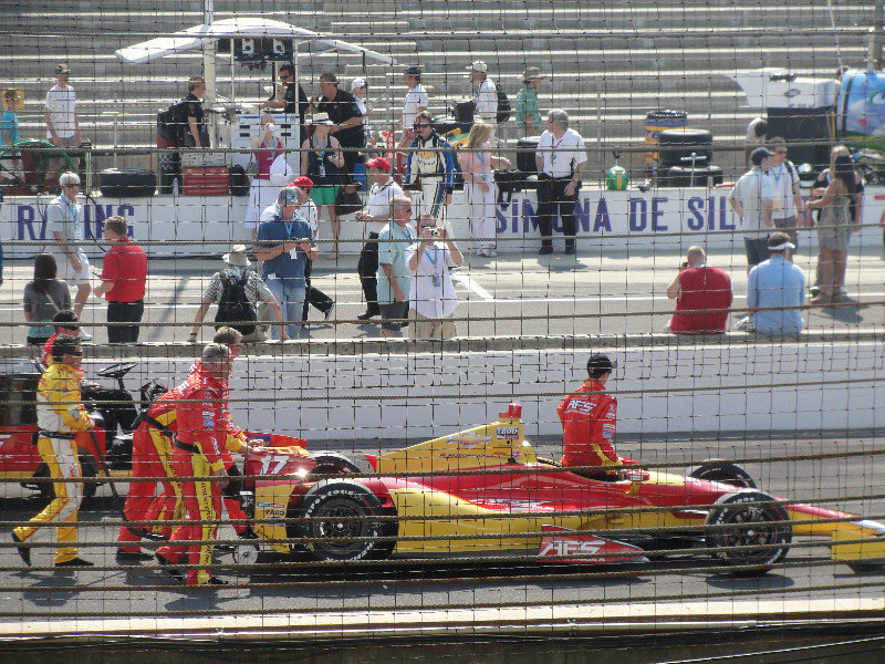 Teams entering the Racetrack (2)