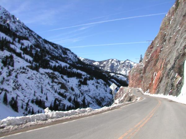 The road down Red Mtn Pass