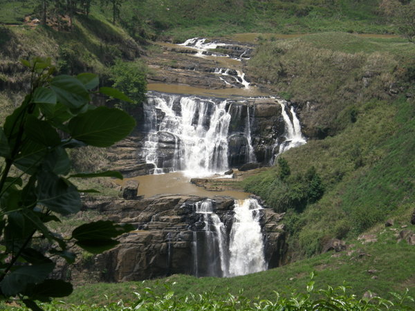 St. Clair's Waterfall - Thalawakale
