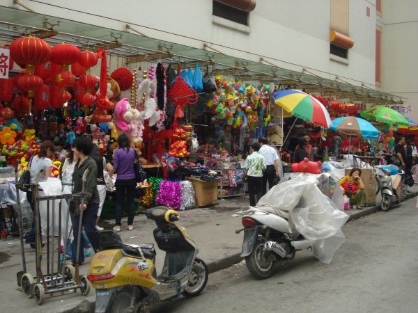 Alley/street vendor market