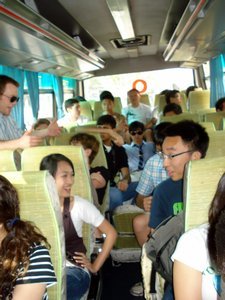 Bus to SJTU Minhang Campus